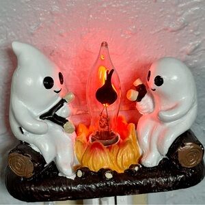 Ghost Campfire Flickering Nightlight, Indoor Wall Decor
